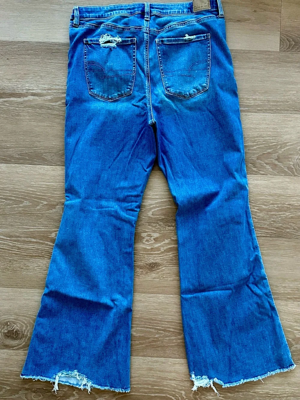 American Eagle Next Level Stretch Super High Rise Flare Jeans 16 - Picture 2 of 5